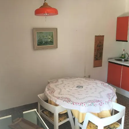 Seaview Apartment *